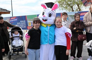 Gemlik’te 23 Nisan Coşkusu Meydanlara Taştı